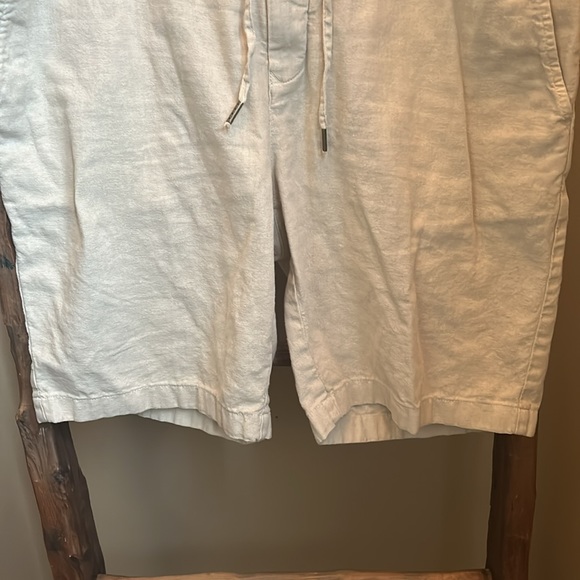 Men's Barbour Light Stone Linen Blend Shorts Size 36 - Picture 4 of 9